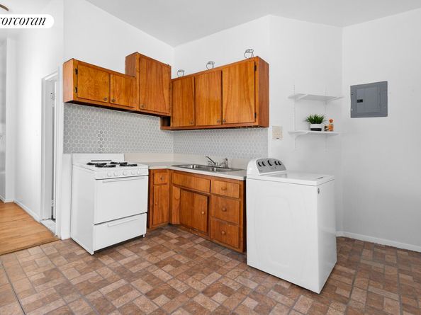 519 East 11th Street 5E, New York NY 10009