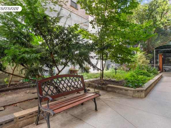 519 East 11th Street 5E, New York NY 10009