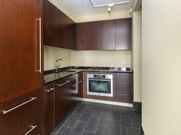 40 Broad Street 25G, New York NY 10004