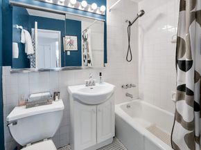 9 Barrow Street 7B, New York NY 10014