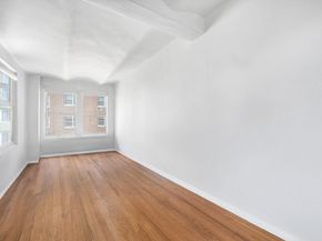 9 Barrow Street 7B, New York NY 10014