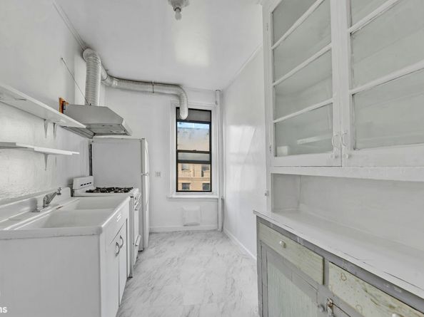 825 Walton Avenue 5F, Bronx NY 10451