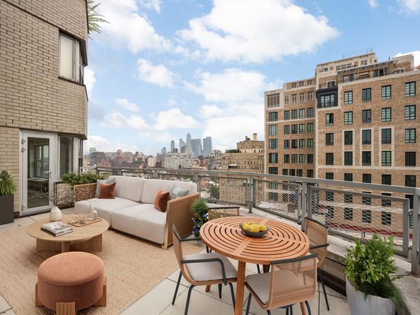 2 5th Avenue 17R, New York NY 10011