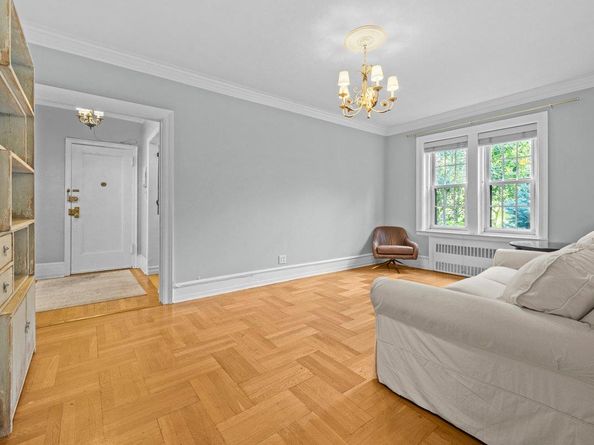 525 West 238th Street 1L, Bronx NY 10463