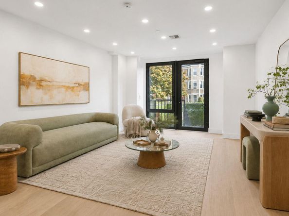 371 Hawthorne Street 1, Brooklyn NY 11225