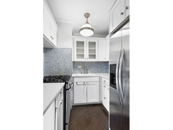 330 East 38th Street 16O, New York NY 10016