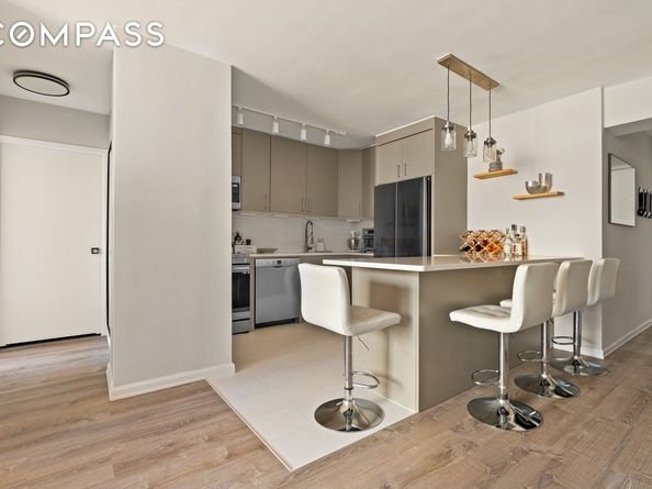 137 East 36th Street 17H, New York NY 10016