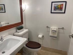 90 East End Avenue 6B, New York NY 10028