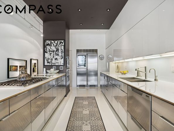 716 Broadway 2, New York NY 10003