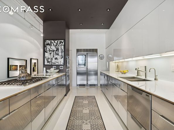 716 Broadway 2, New York NY 10003