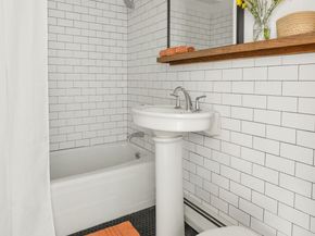 135 Ocean Parkway 1M, Brooklyn NY 11218