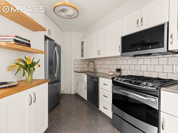 155 Terrace Place 1I, Brooklyn NY 11218