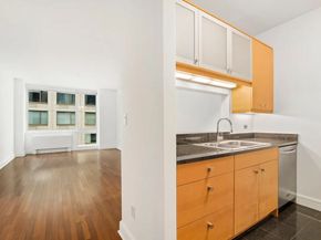 120 Riverside Boulevard 8V, New York NY 10069