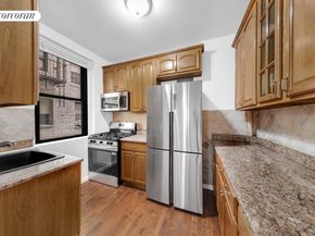 21-28 35th Street 1H, Queens NY 11105