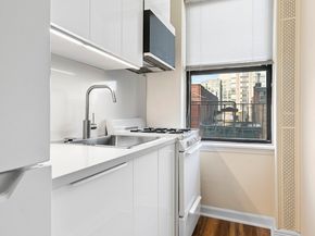 140 East 95th Street 5C, New York NY 10128