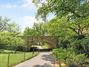 64 East 94th Street 1G, New York NY 10128