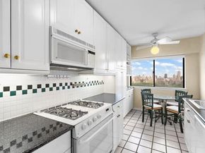 45 West 67th Street 29A, New York NY 10023