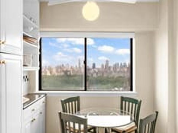 45 West 67th Street 29A, New York NY 10023