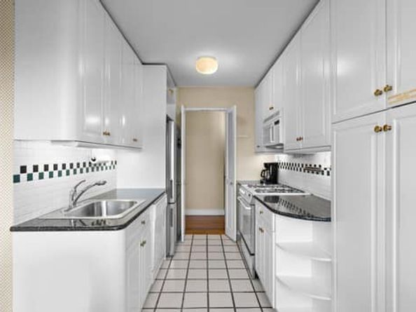 45 West 67th Street 29A, New York NY 10023