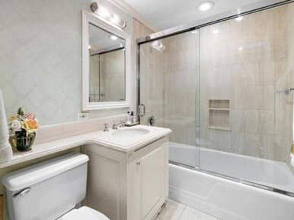 45 West 67th Street 29A, New York NY 10023