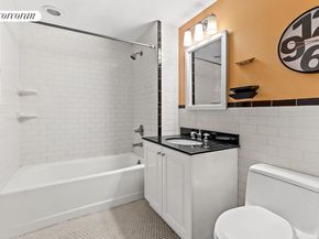 15 West 17th Street 5, New York NY 10011