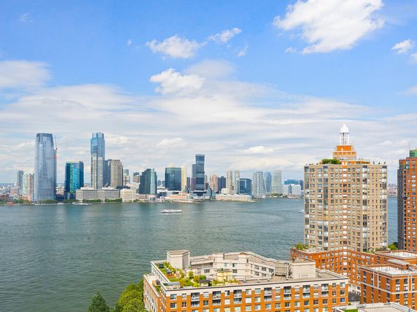 70 Little West Street 20B, New York NY 10280