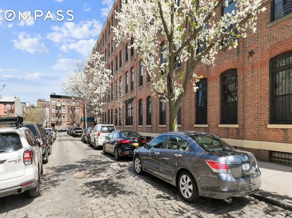 1 Tiffany Place 5E, Brooklyn NY 11231