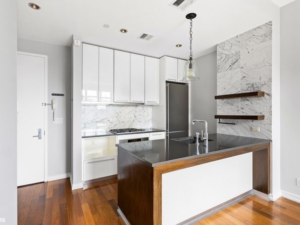 80 Metropolitan Avenue 4E, Brooklyn NY 11211