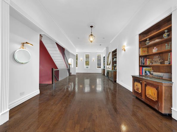 318 East 120th Street, New York NY 10035