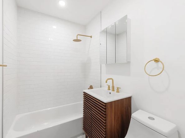350 South 4th Street 3F, Brooklyn NY 11211