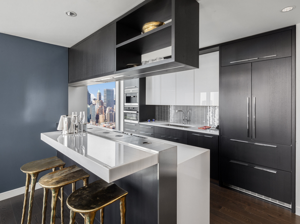 252 South Street 68C, New York NY 10002