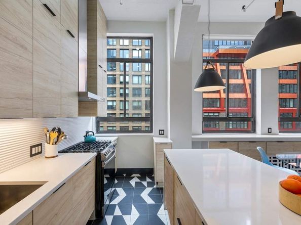 348 West 38th Street 11E, New York NY 10018