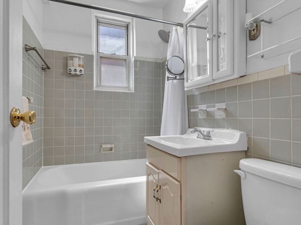 5614 Netherland Avenue 3E, Bronx NY 10471