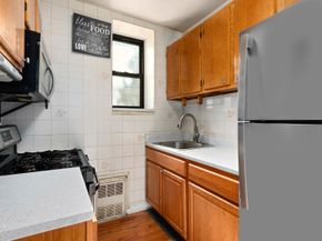 68 Stratford Road 1A, Brooklyn NY 11218
