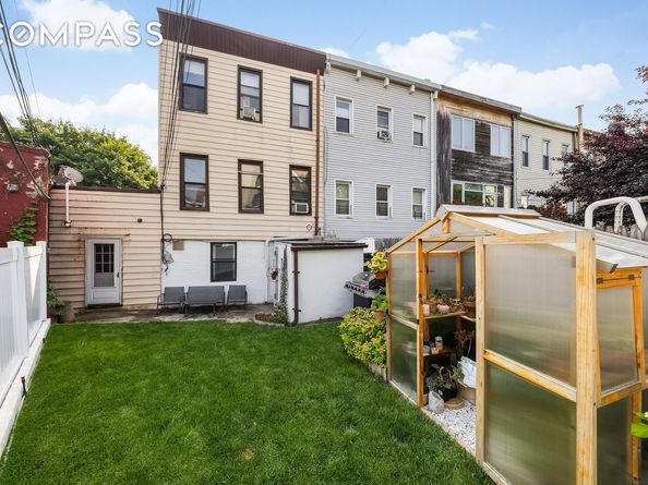 18 Russell Street, Brooklyn NY 11222