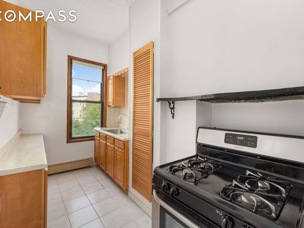 18 Russell Street, Brooklyn NY 11222