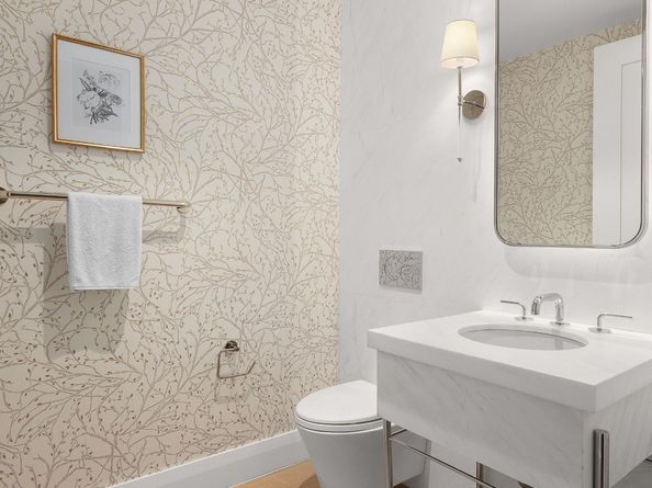 200 East 83rd Street 8C, New York NY 10028
