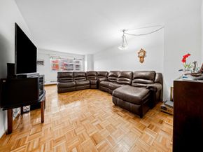 52-40 39th Drive 7M, Queens NY 11377