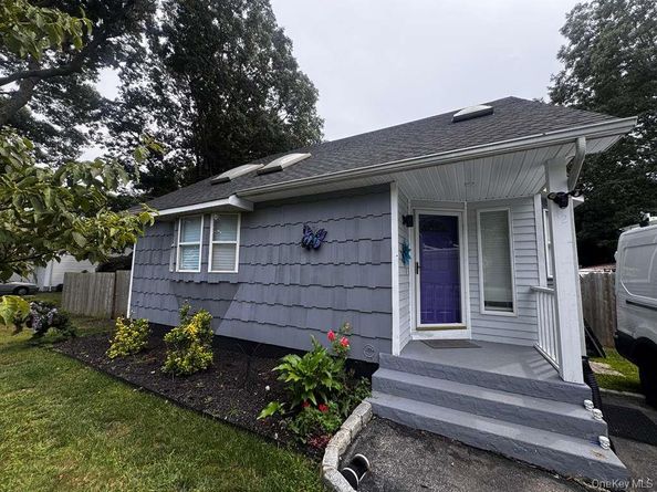42 Breston Drive W, Shirley NY 11967