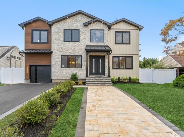 30 Hedge Lane, Westbury NY 11590