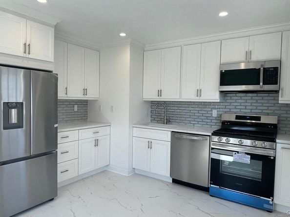 11 Wood Street, Lynbrook NY 11563