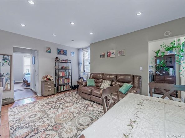 9524 Fort Hamilton Parkway 301, Brooklyn NY 11209