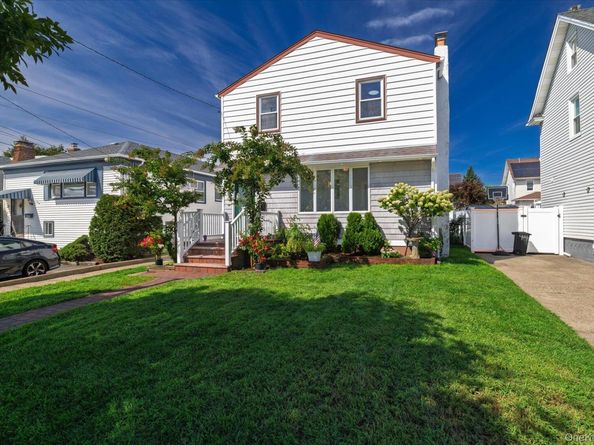 48 W Windsor Parkway, Oceanside NY 11572