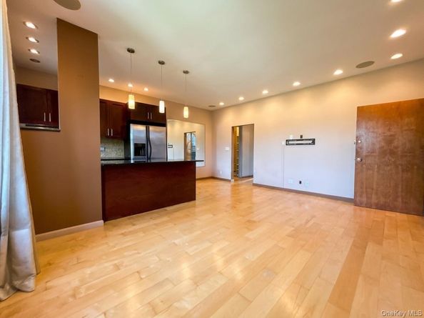 69-84 136th Street B, Flushing NY 11367