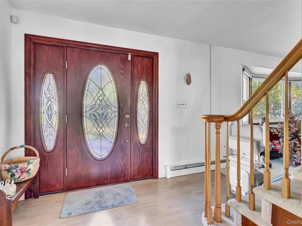 4 Stony Wood Road, East Setauket NY 11733