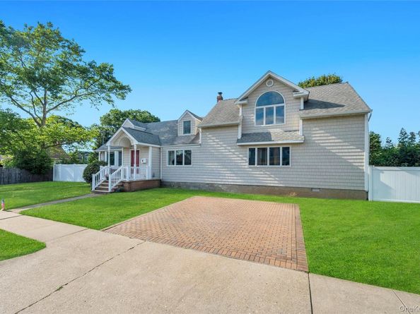 40 Columbia Street, Bethpage NY 11714