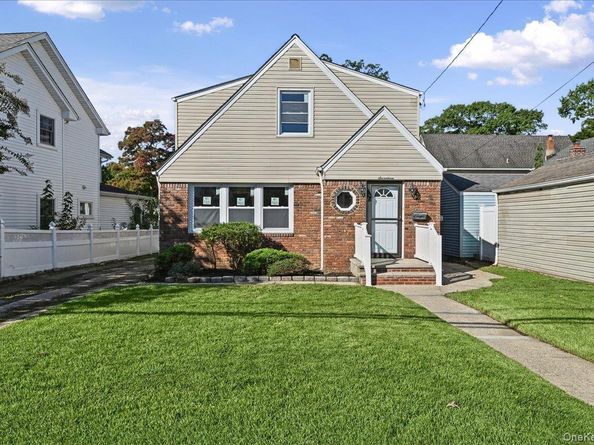 17 President Street, Lynbrook NY 11563