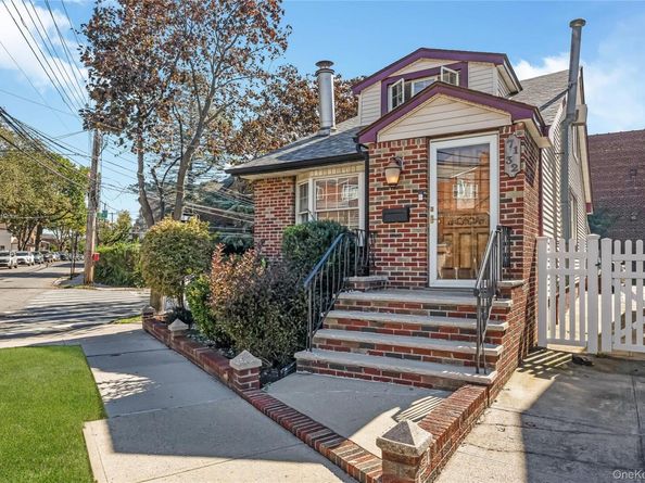 71-32 Caldwell Avenue, Maspeth NY 11378