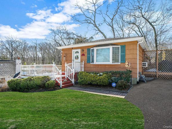 6 Hillside Road, Sound Beach NY 11789