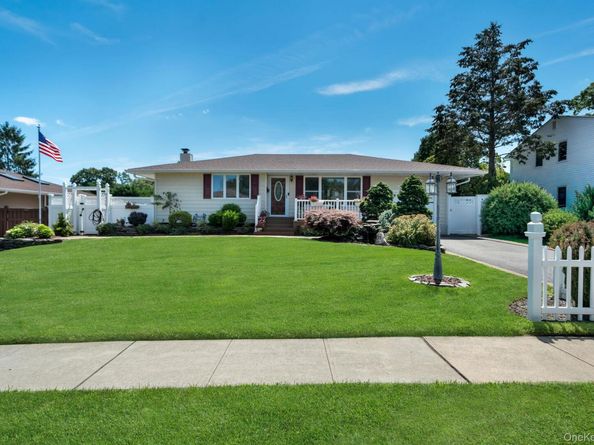 15 Abbey Drive, Commack NY 11725